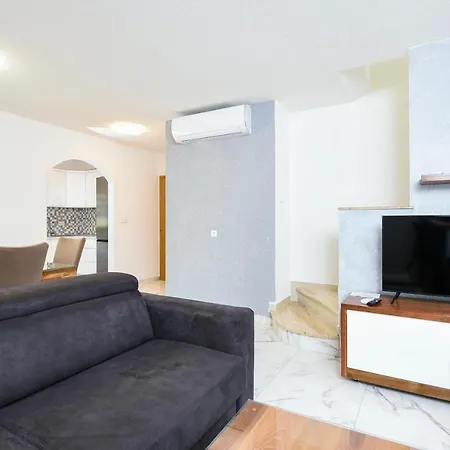 Lidija * אורביץ