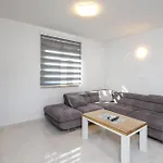 Lidija Apartamento *